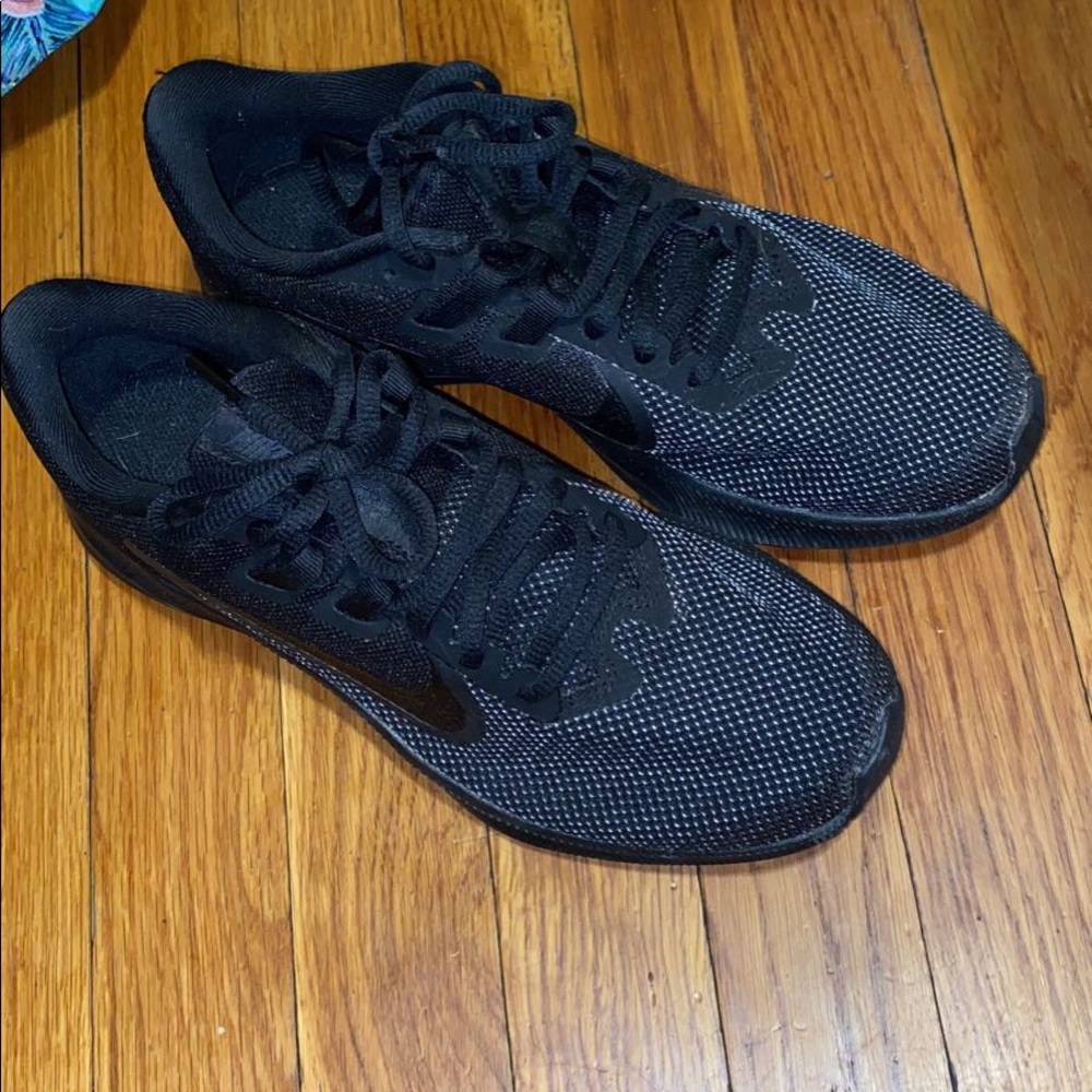 Black Downshifter Nine Nike’s
